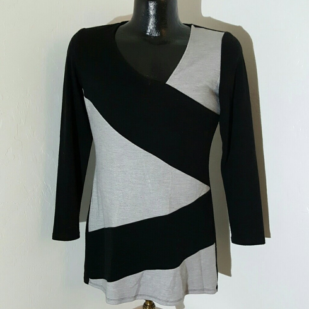 Frank Lyman Tunic Sweater Women’s 6 Black Gray Knit V Neck